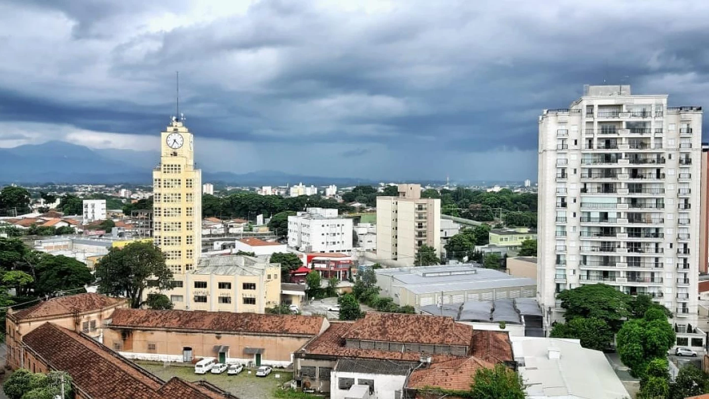 Segunda-feira deve ser de chuva e temperaturas amenas em Taubaté