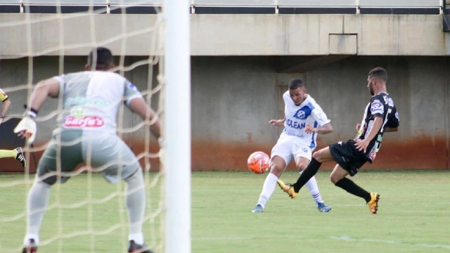 Burrão completa 7 jogos sem vitória na Série A2 e já liga sinal de alerta