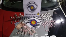 Homem é flagrado com drogas no bairro Chácara Silvestre