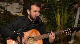 Metrópole recebe show beneficente de Teteco dos Anjos