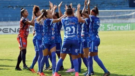Taubaté vacila no fim e permite empate na estreia do Paulista feminino