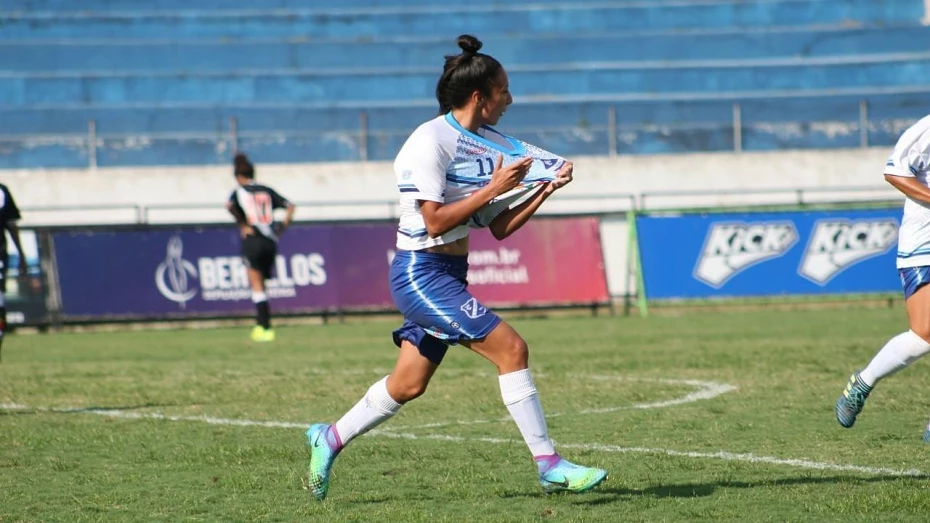 Mylena Carioca anota hat-trick e Taubaté goleia Vasco-RJ no Brasileiro da A2 Mylena Carioca anota hat-trick e Taubaté goleia Vasco-RJ no Brasileiro da A2