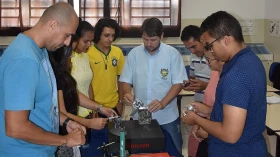 Unidades da Escola do Trabalho abrem vagas para cursos em maio Unidades da Escola do Trabalho abrem vagas para cursos em maio