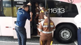 Prefeitura de Taubaté autua 15 ônibus durante campanha de conscientização