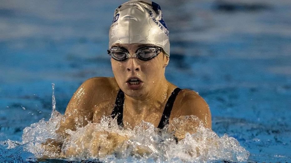 Paratleta Larissa Oliveira disputa competição nacional em São Paulo Paratleta Larissa Oliveira disputa competição nacional em São Paulo