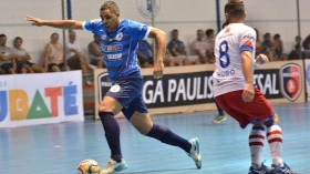 Após jogo adiado por falecimento de árbitro, Taubaté Futsal volta à quadra 
