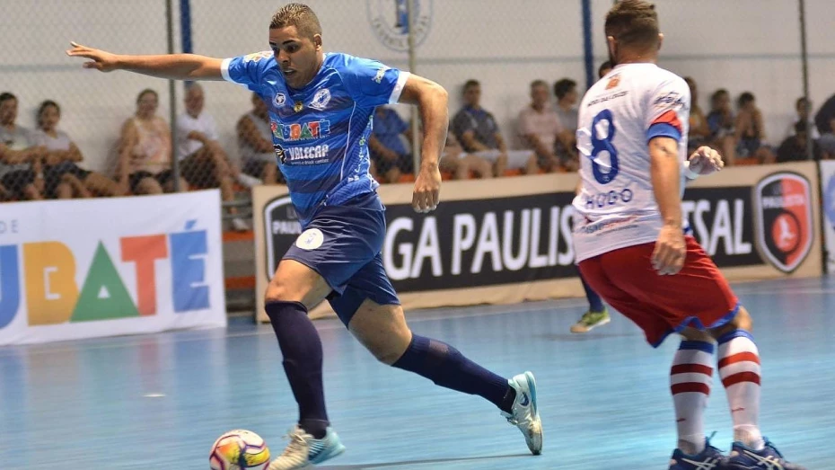 Após jogo adiado por falecimento de árbitro, Taubaté Futsal volta à quadra Após jogo adiado por falecimento de árbitro, Taubaté Futsal volta à quadra