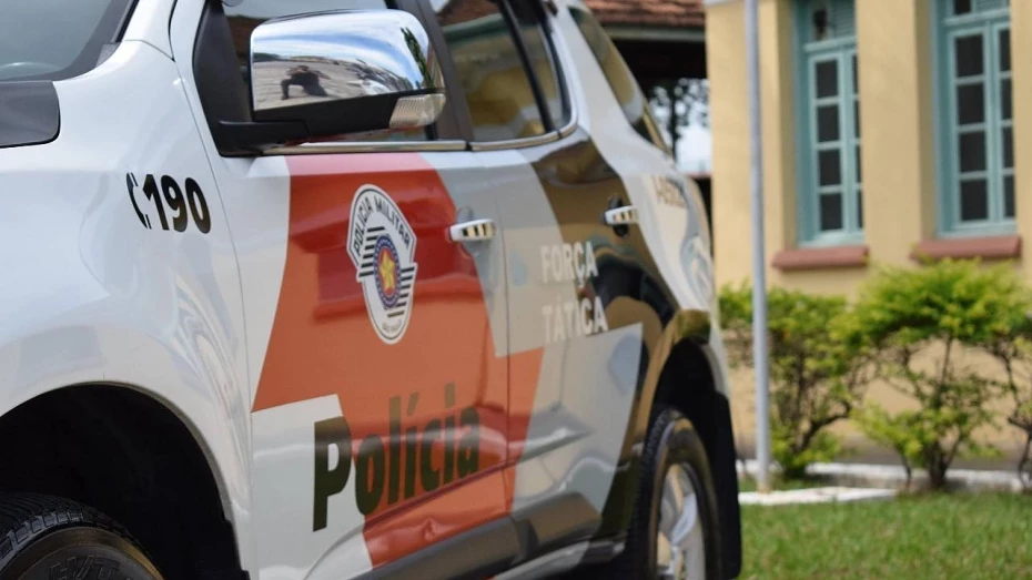 Homem é esfaqueado no pescoço por enteado em Taubaté