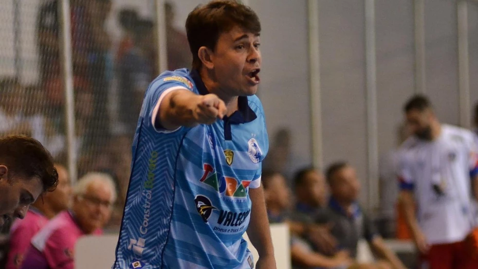 Taubaté e Intelli retomam partida suspensa da Copa Paulista de Futsal Taubaté e Intelli retomam partida suspensa da Copa Paulista de Futsal