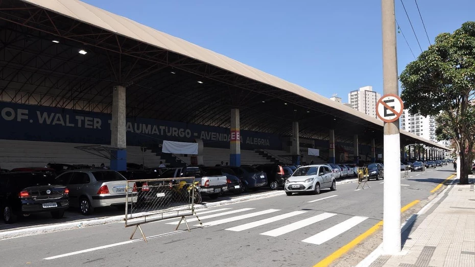 Vereadores aprovam projeto que restringe uso da Avenida do Povo Vereadores aprovam projeto que restringe uso da Avenida do Povo