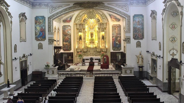 Homem invade catedral e furta notebook em Taubaté