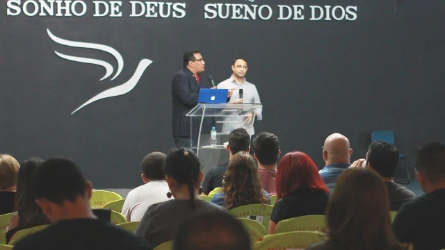 Secretária dos Direitos da Criança e do Adolescente participa de evento em Taubaté