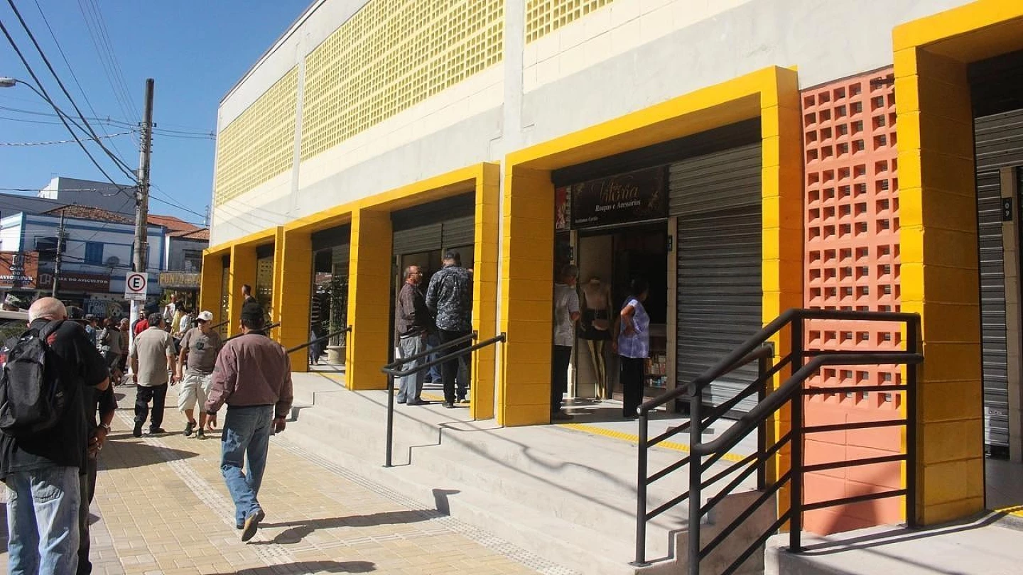 Semana tem início com sol entre poucas nuvens na região