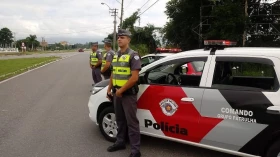 Homem é morto com nove tiros e outro fica ferido no São Gonçalo