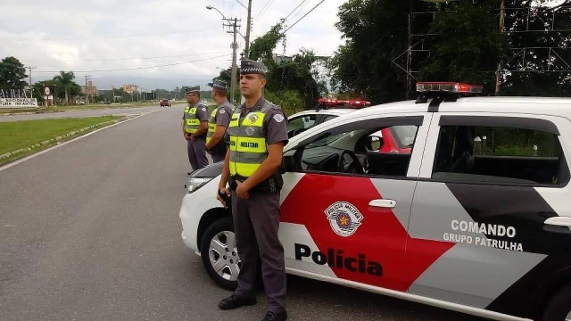 Homem é morto com nove tiros e outro fica ferido no São Gonçalo