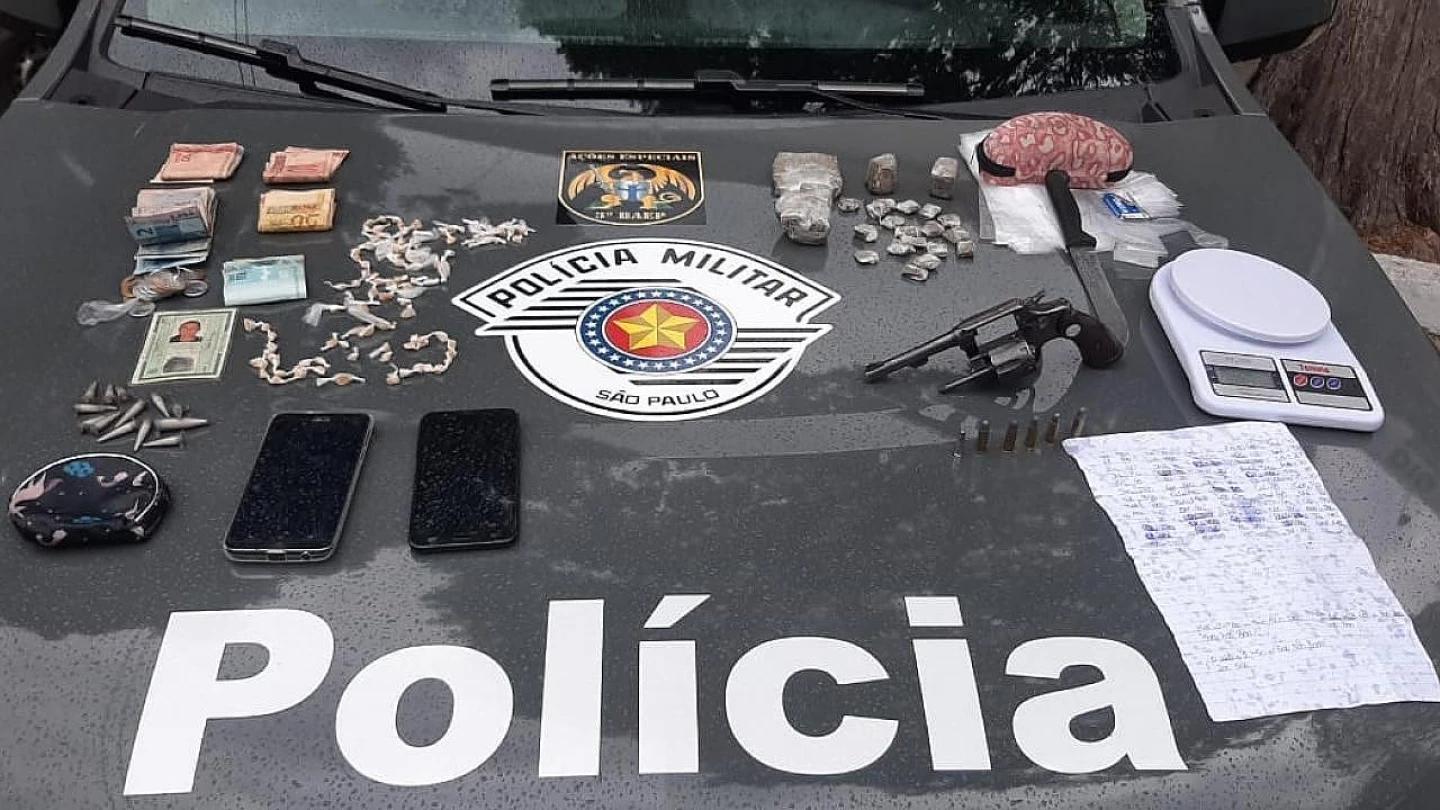Dupla é presa com mais de 100 pedras de crack em Taubaté