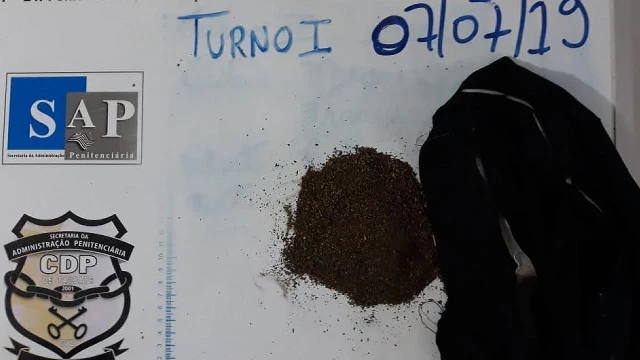 Mulheres são barradas tentando entrar com maconha no CDP de Taubaté