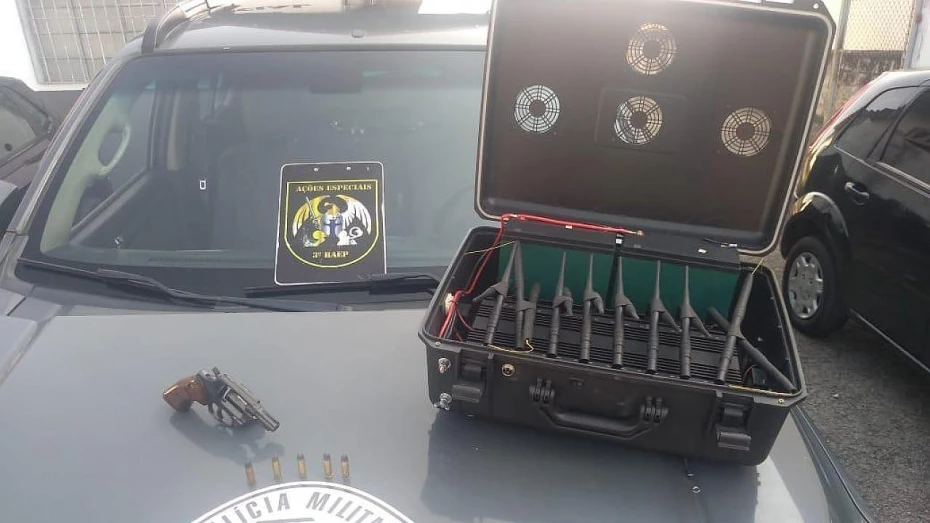 Baep prende acusado de tentativa de roubo a caminhão na Via Dutra Baep prende acusado de tentativa de roubo a caminhão na Via Dutra