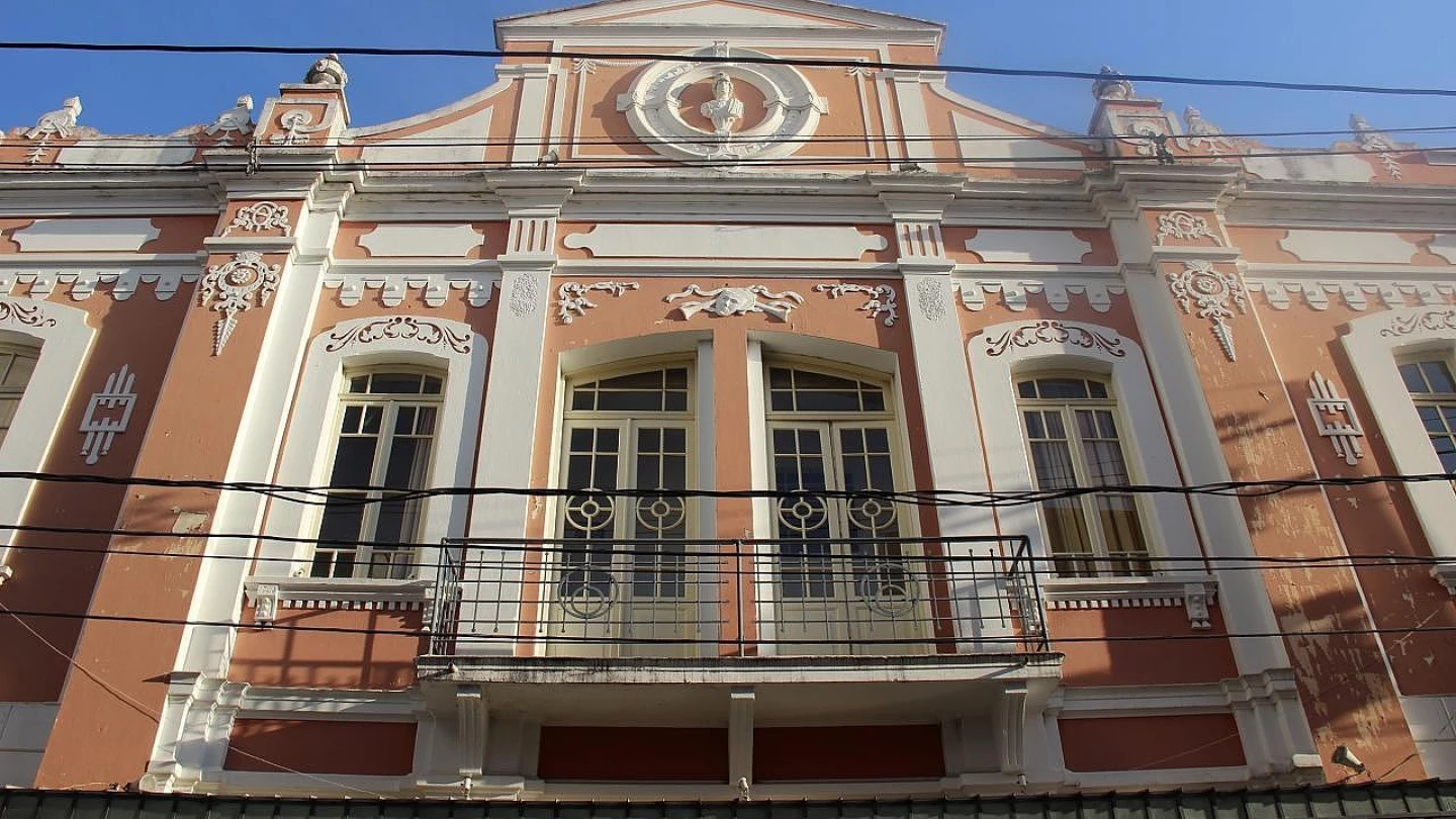 Teatro Metrópole conta com atrações para todas as idades em agosto