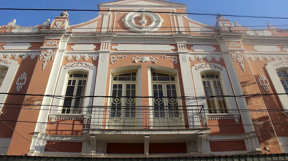Teatro Metrópole conta com atrações para todas as idades em agosto