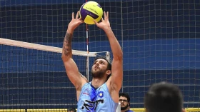 Medalhistas do Pan são novidade em treino do Vôlei Taubaté
