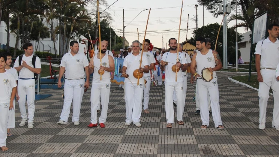 “Lobisomem” é tema da 59ª Festa do Folclore de Taubaté “Lobisomem” é tema da 59ª Festa do Folclore de Taubaté