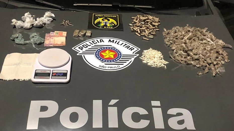 Baep apreende mais de 600 porções de drogas em Taubaté Baep apreende mais de 600 porções de drogas em Taubaté