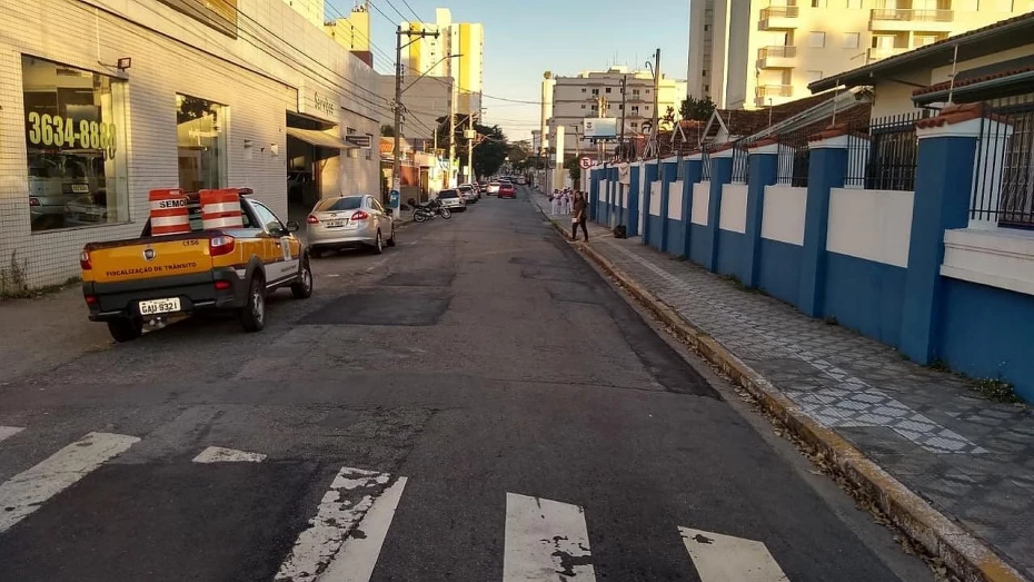 Obras interditam trânsito na região central de Taubaté