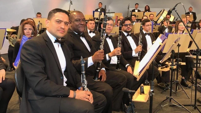 Banda sinfônica de Taubaté se apresenta no Teatro Metrópole
