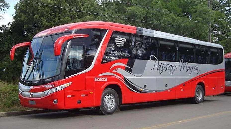 Motoristas fazem manifestação e atrasam saída de ônibus em Taubaté
