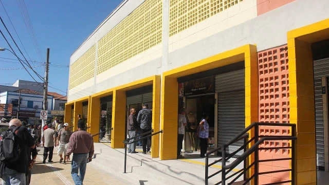 Terça-feira de sol e baixos índices de unidade relativa do ar em Taubaté