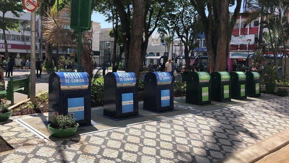 Novas lixeiras subterrâneas passam a funcionar na região central de Taubaté Novas lixeiras subterrâneas passam a funcionar na região central de Taubaté