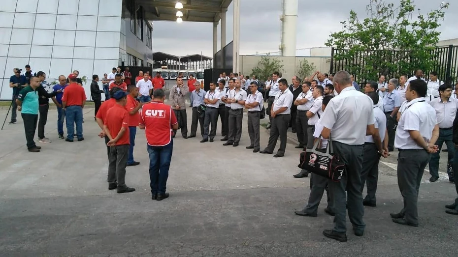 ABC Transportes reintegra funcionários após paralisação em Taubaté ABC Transportes reintegra funcionários após paralisação em Taubaté