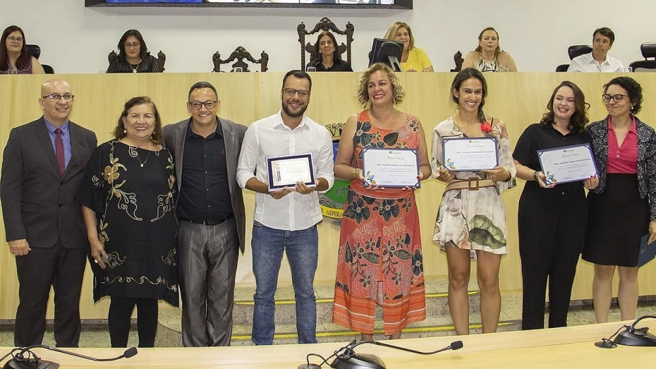 Professor do Sedes recebe prêmio de Educador Taubateano Professor do Sedes recebe prêmio de Educador Taubateano