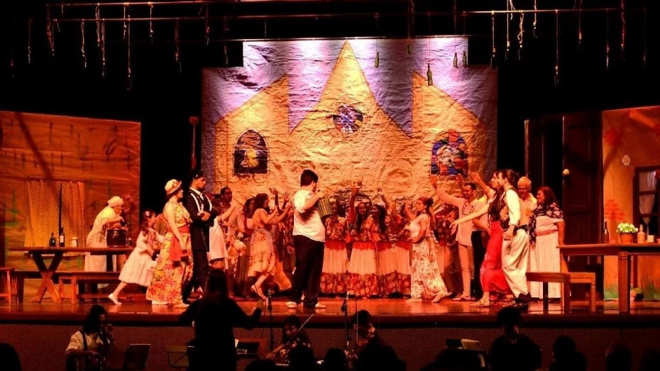Teatro Metrópole recebe ensaio aberto de espetáculo de ópera neste sábado Teatro Metrópole recebe ensaio aberto de espetáculo de ópera neste sábado