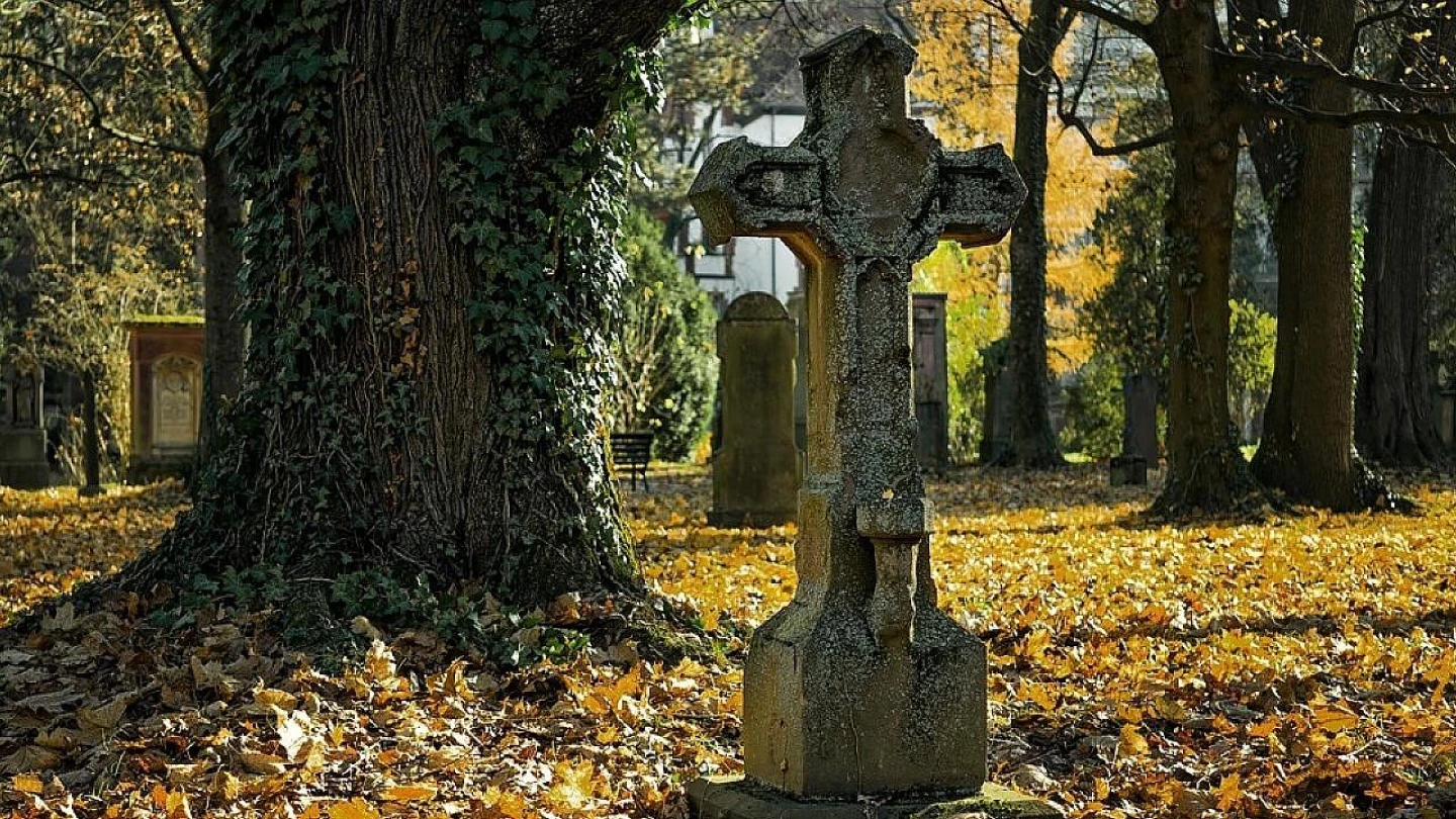 Cemitérios de Taubaté devem receber 20 mil visitantes no dia de Finados