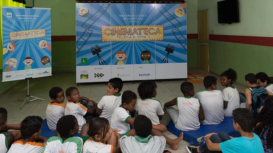 Cinemateca será apresentada em escola municipal de Taubaté Cinemateca será apresentada em escola municipal de Taubaté