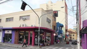 Rua na região central é interdita para obras em Taubaté 