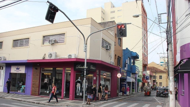 Rua na região central é interdita para obras em Taubaté 