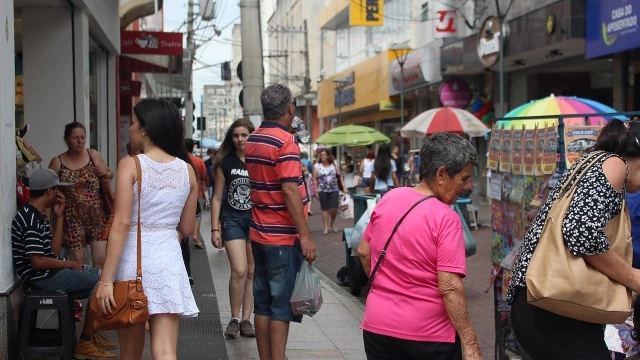 Procon de Taubaté orienta consumidores para compras de Black Friday