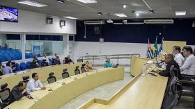 Sessão solene na Câmara Municipal homenageia aniversário de Taubaté
