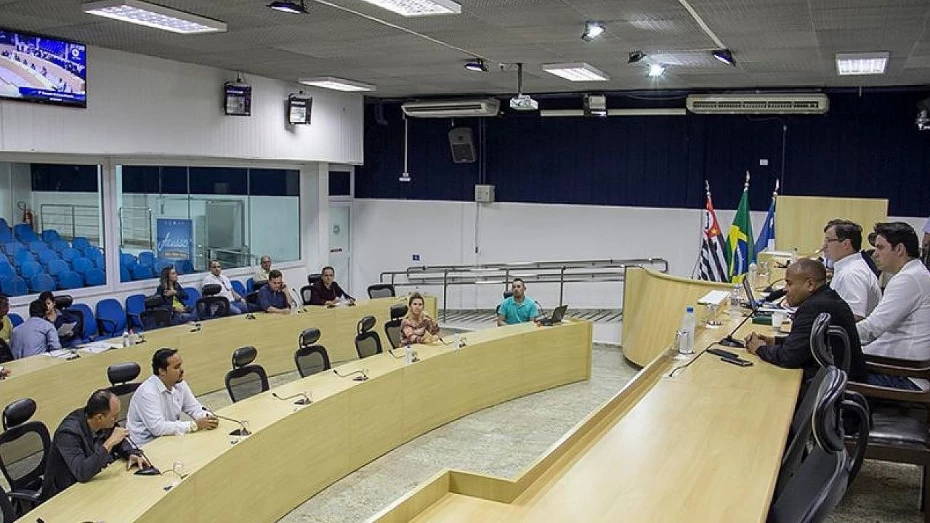 Sessão solene na Câmara Municipal homenageia aniversário de Taubaté Sessão solene na Câmara Municipal homenageia aniversário de Taubaté
