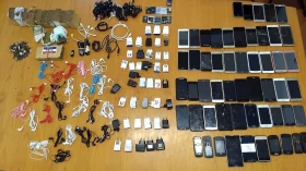 Agentes penitenciários apreendem 3kg de drogas e 175 eletrônicos na região