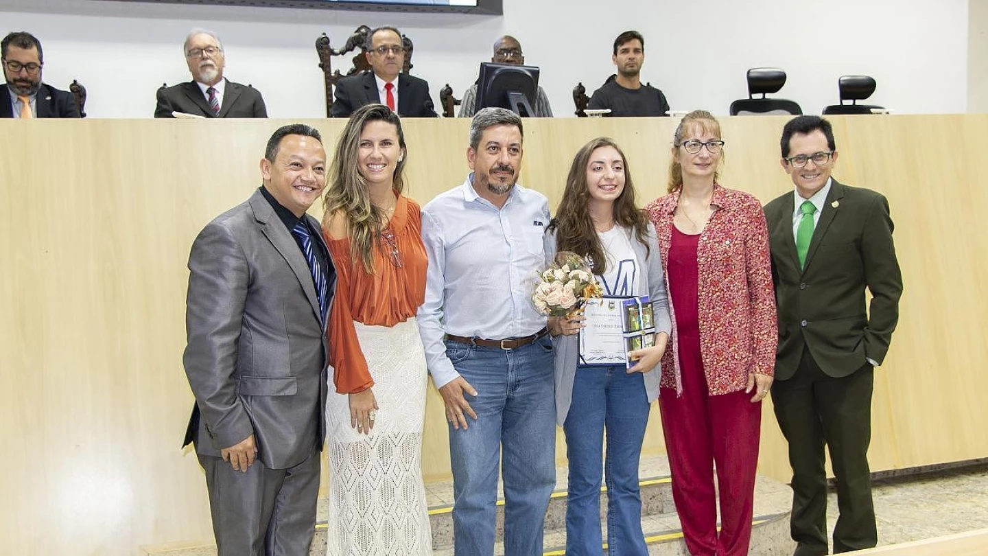 Sessão na Câmara celebra aniversário de Taubaté com entrega de homenagens