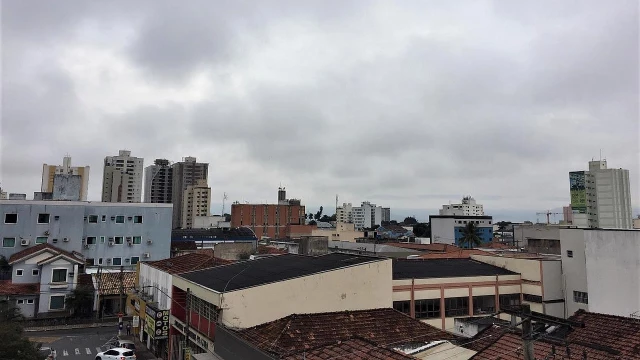 Terça-feira deverá ter pancadas de chuva a qualquer momento na região