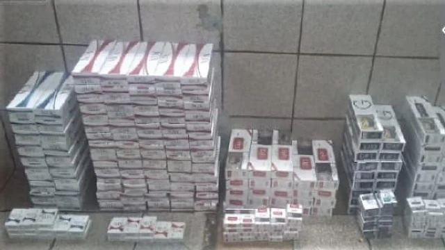 PM apreende caixas de cigarros contrabandeados em Taubaté