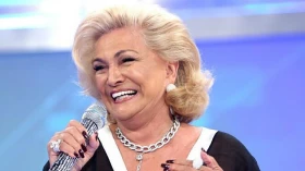 Palco da praça Monsenhor Silva Barros vai receber nome de Hebe Camargo