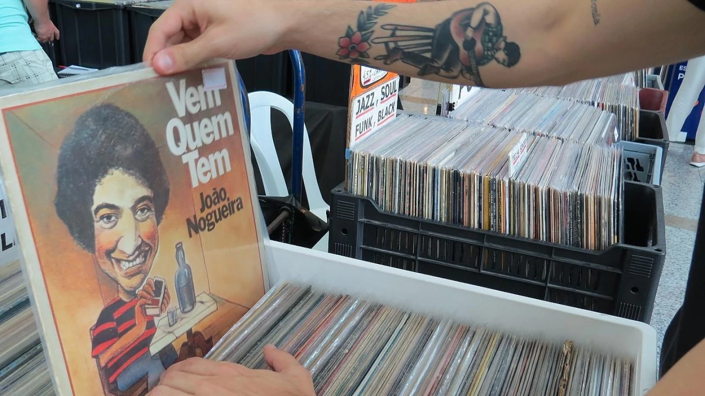 Caravana do Vinil retorna como atração em shopping de Taubaté