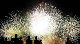 Manuseio de fogos de artifícios nas festas de fim de ano exige cuidados 