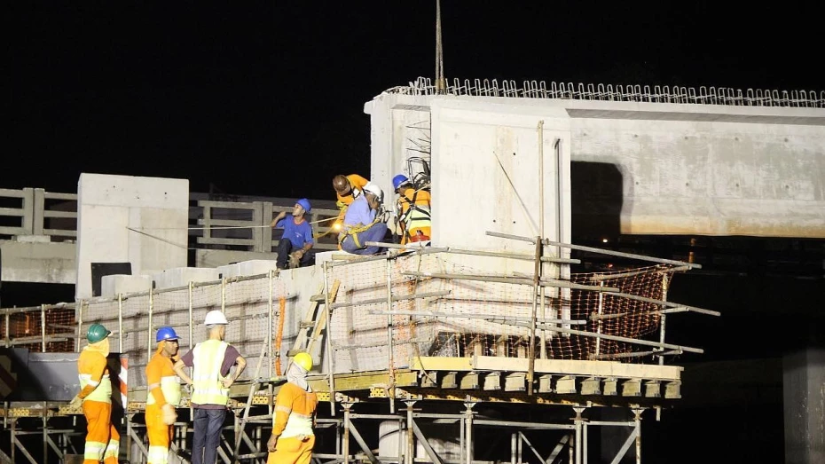 Retomada das obras do novo viaduto em Taubaté interditam vias municipais Retomada das obras do novo viaduto em Taubaté interditam vias municipais